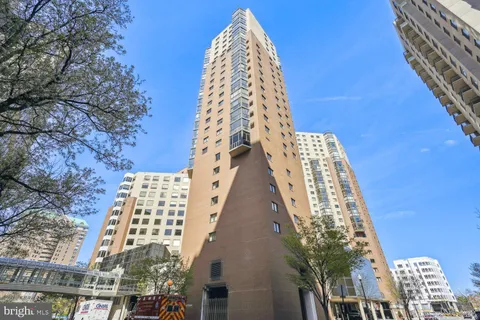 a view of a large multi story building