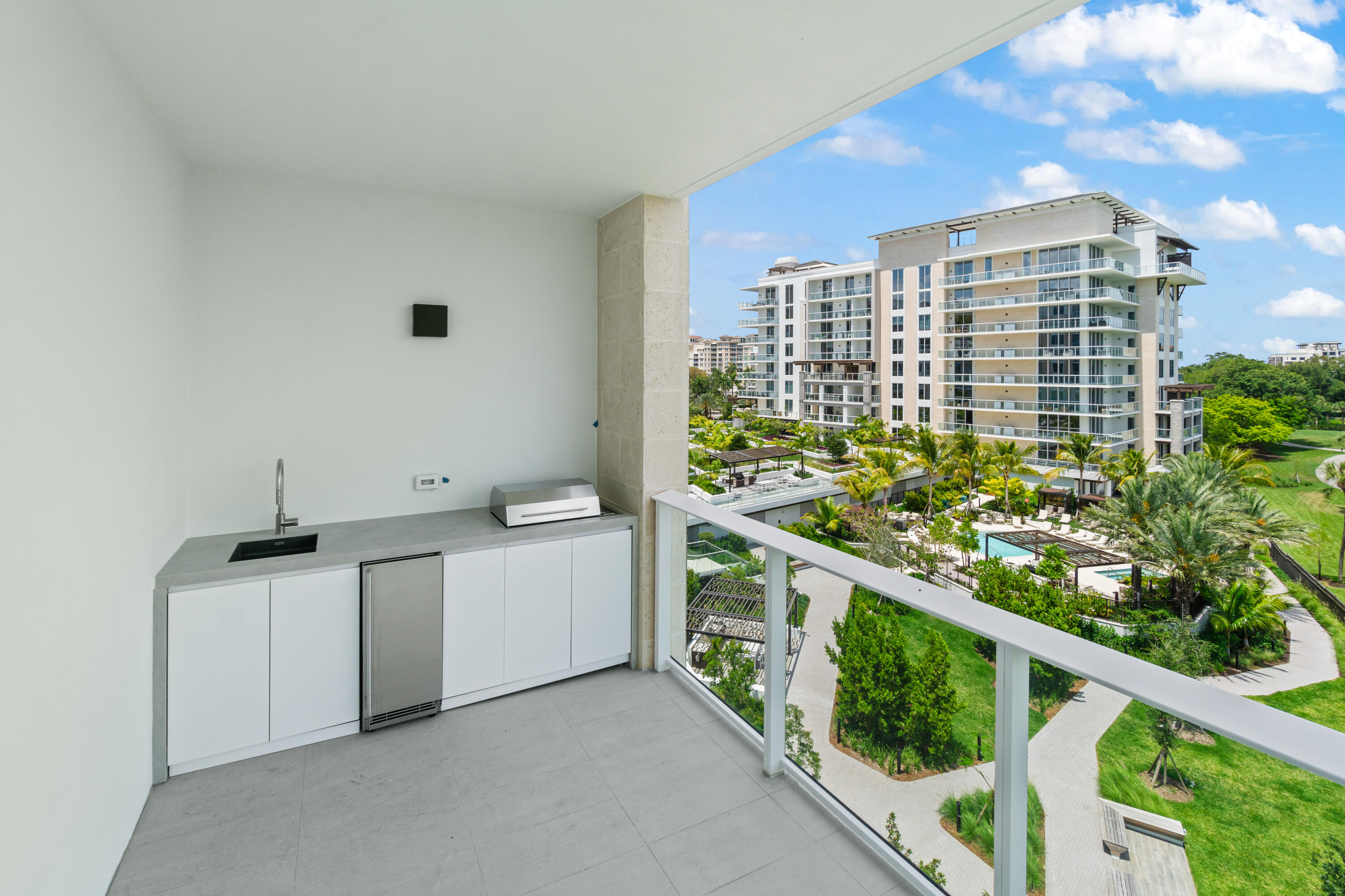 220 Southeast Mizner Boulevard, Unit 223 Boca Raton, FL 33432 - Photo 11 of 21 Summer Kitchen