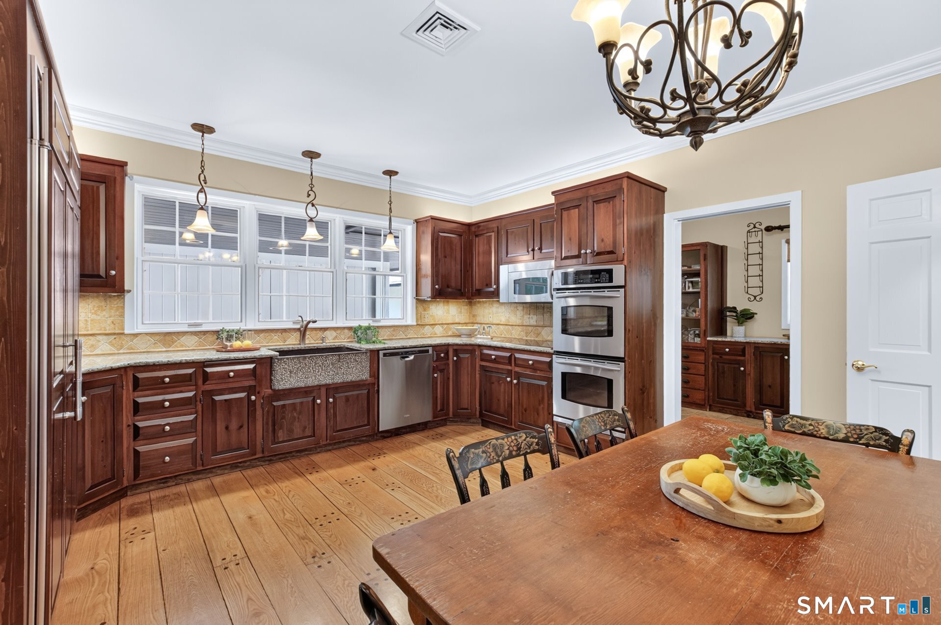 88 W Road Canton, CT 06019 - Photo 14 of 38