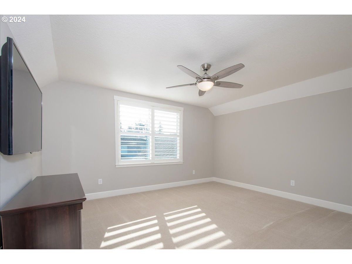 756 North 47th Avenue Ridgefield, WA 98642 - Photo 31 of 42 a view of an empty room with a window