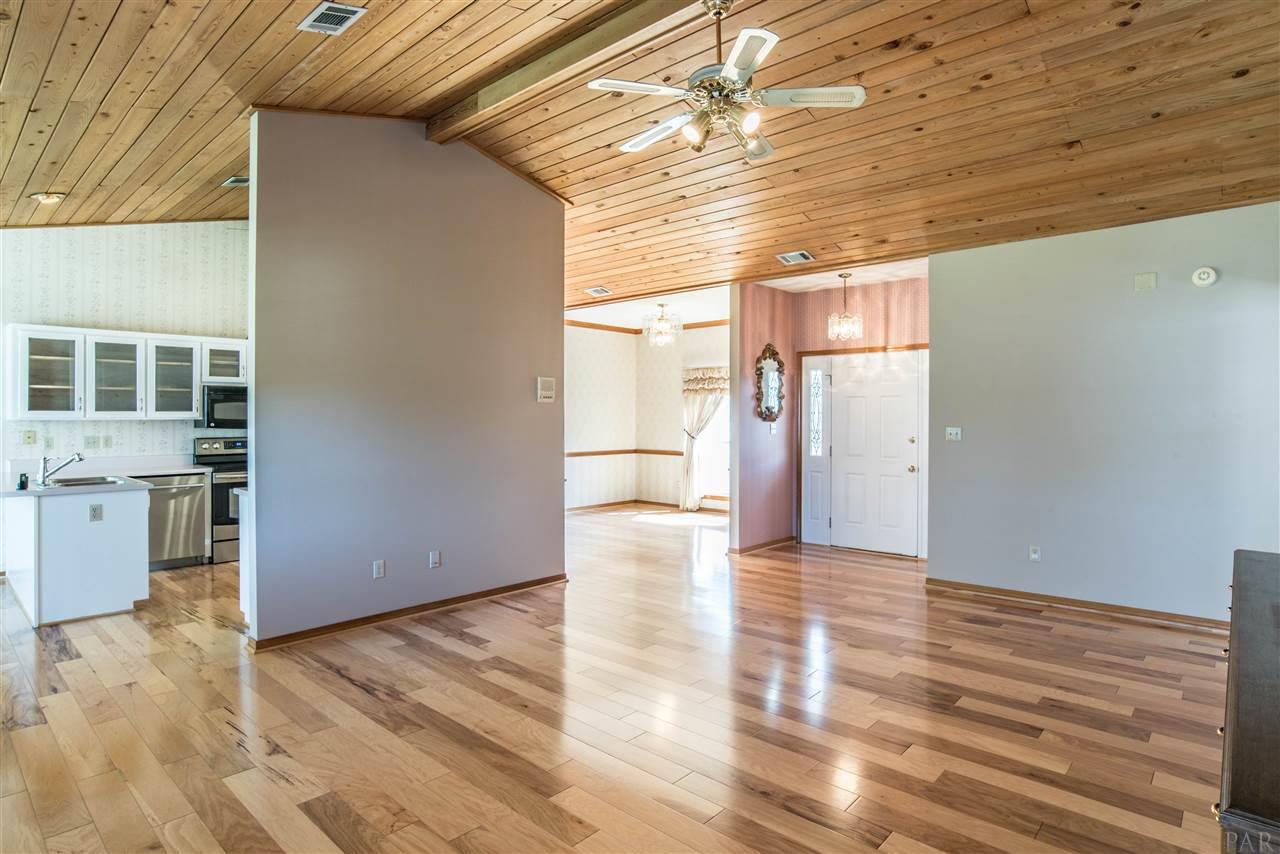 3288 Copper Ridge Circle Cantonment, FL 32533 - Photo 3 of 30 Gallery Image 3