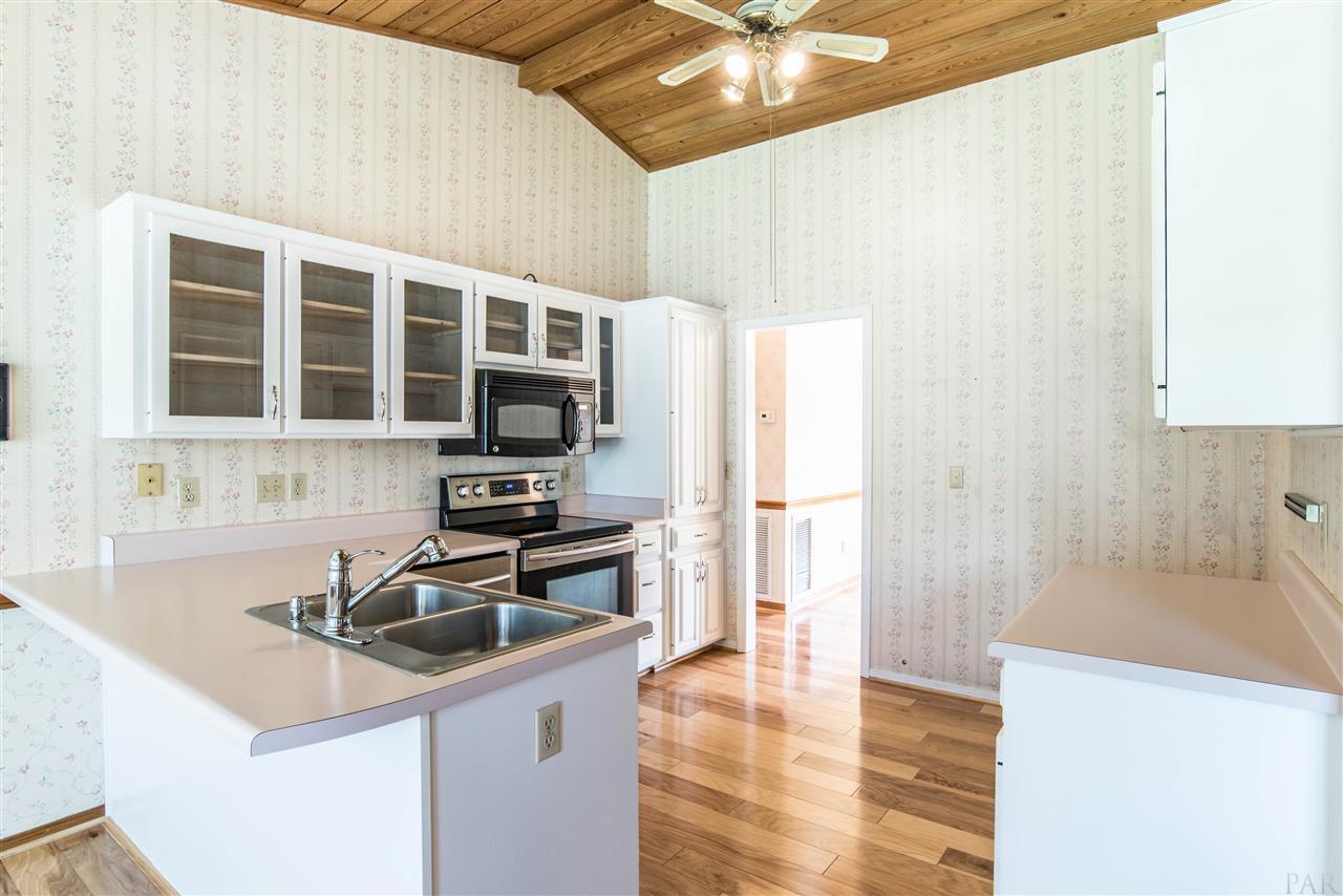 3288 Copper Ridge Circle Cantonment, FL 32533 - Photo 8 of 30 Gallery Image 8