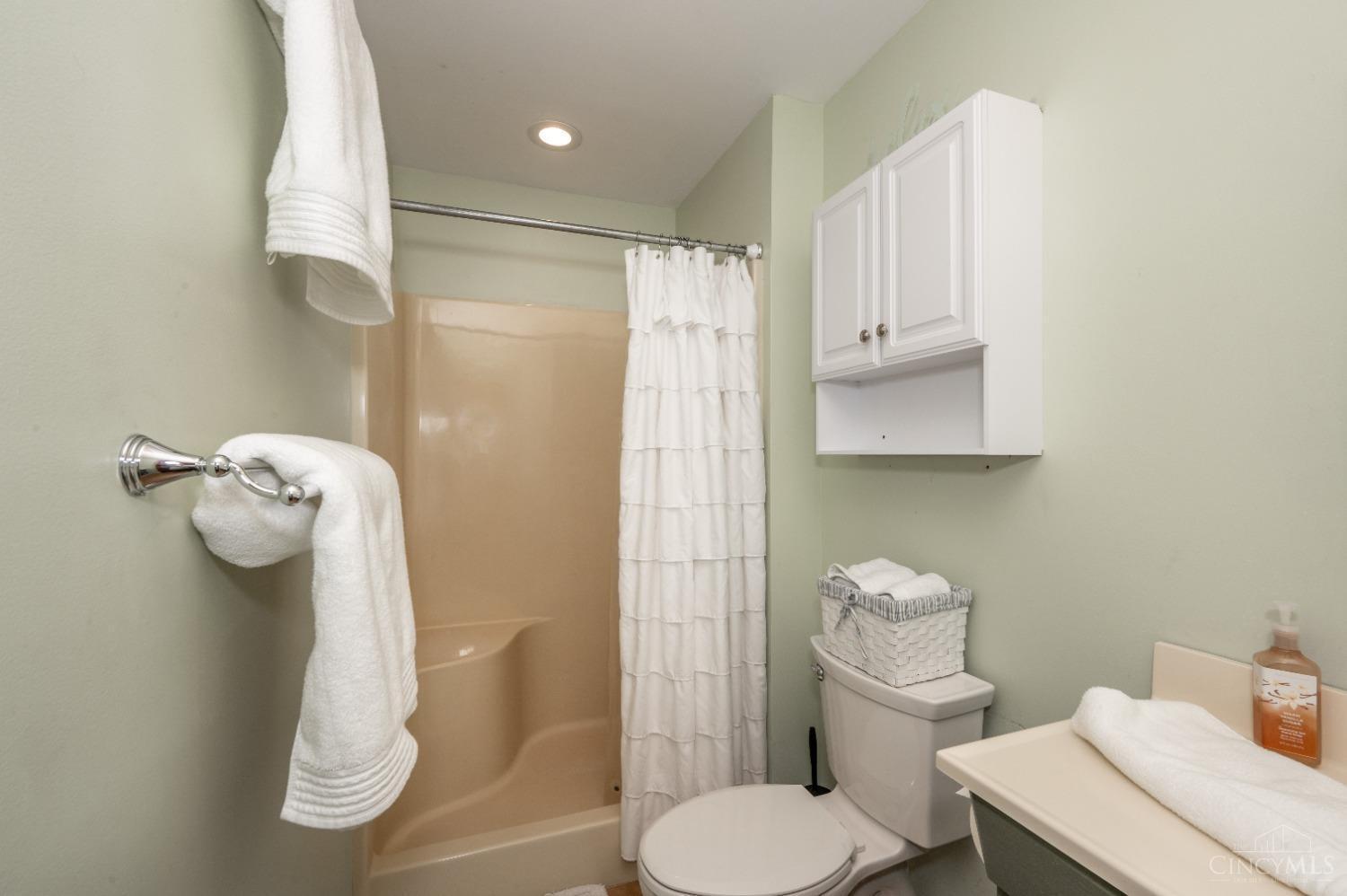 6344 Goshen Road Goshen, OH 45122 - Photo 17 of 39 Gallery Image 17