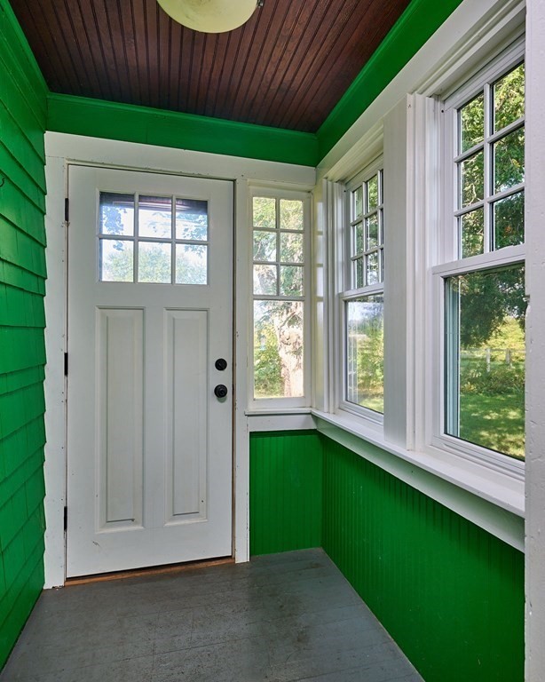 60 Florence Road Easthampton, MA 01027 - Photo 5 of 32 a view of outdoor space and balcony