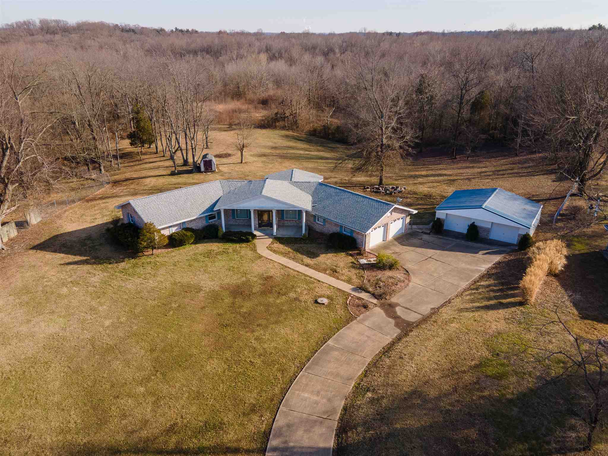 15215 Old State Road Evansville, IN 47725 - Photo 1 of 32 Gallery Image 1