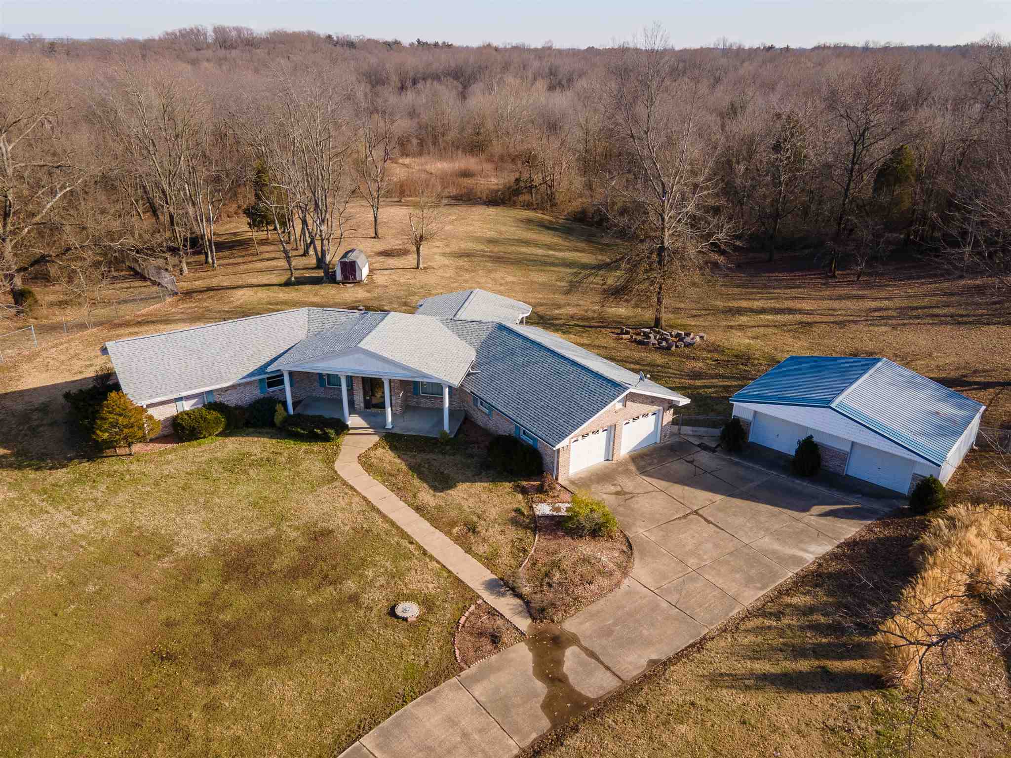 15215 Old State Road Evansville, IN 47725 - Photo 2 of 32 Gallery Image 2