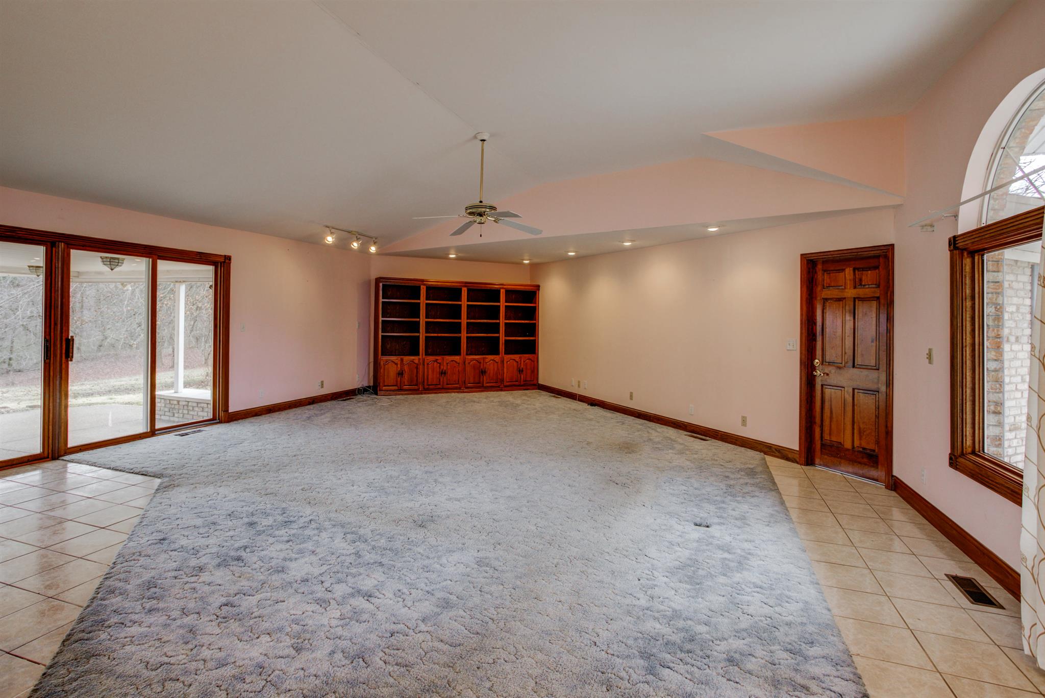 15215 Old State Road Evansville, IN 47725 - Photo 12 of 32 Gallery Image 12