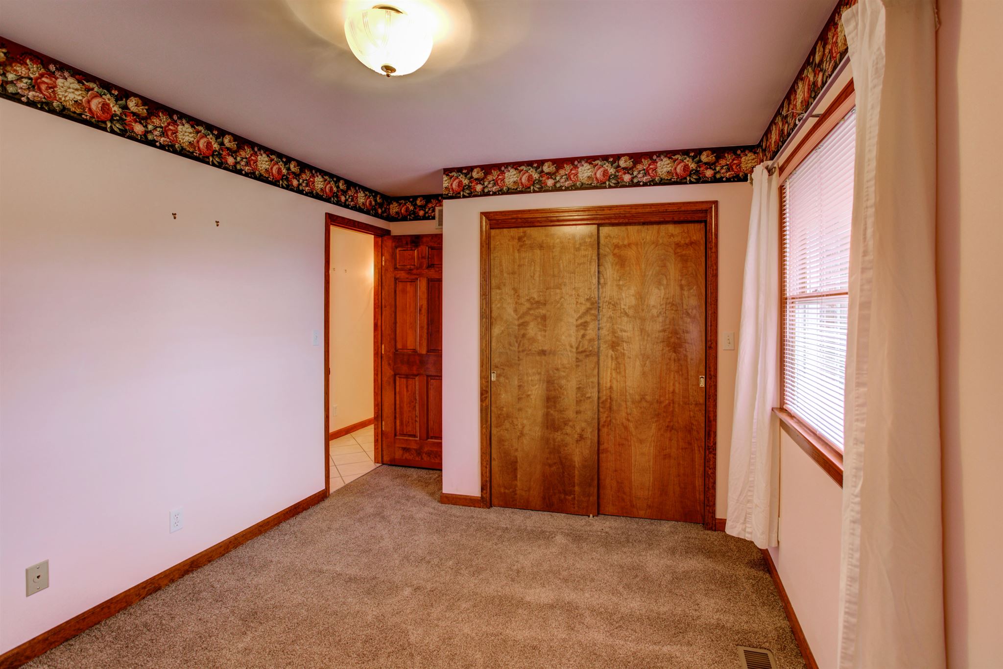 15215 Old State Road Evansville, IN 47725 - Photo 17 of 32 Gallery Image 17