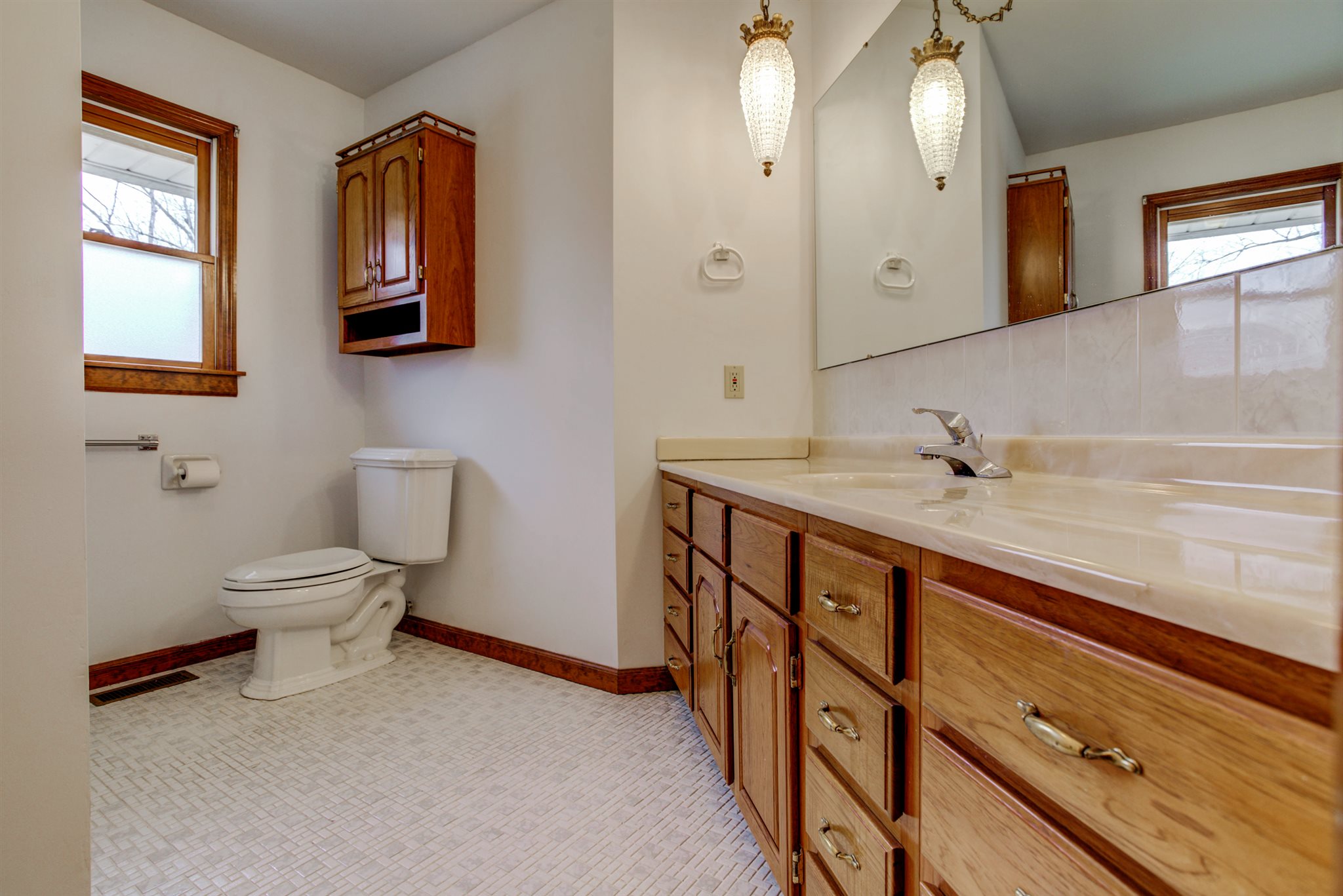 15215 Old State Road Evansville, IN 47725 - Photo 18 of 32 Gallery Image 18