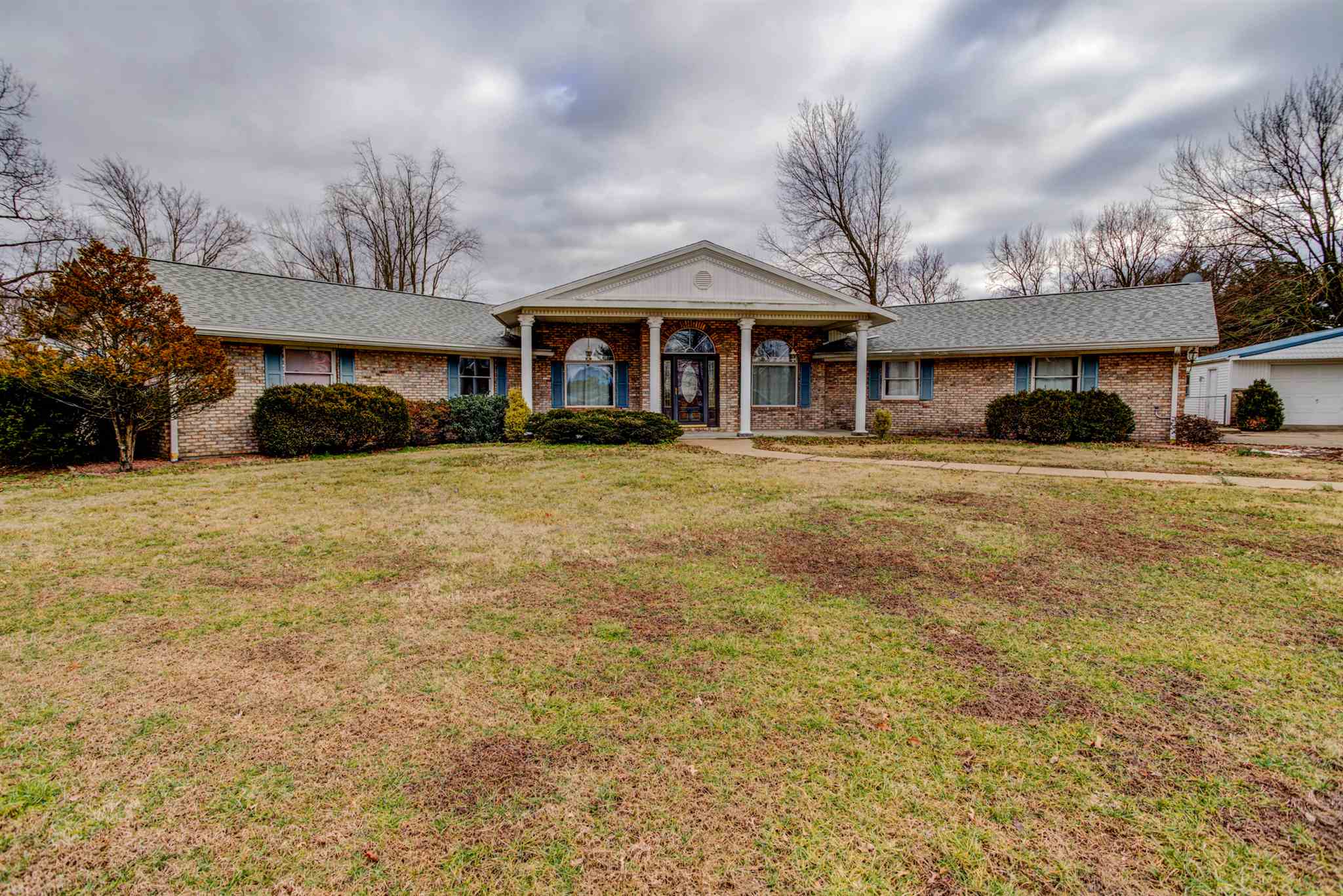 15215 Old State Road Evansville, IN 47725 - Photo 4 of 32 Gallery Image 4