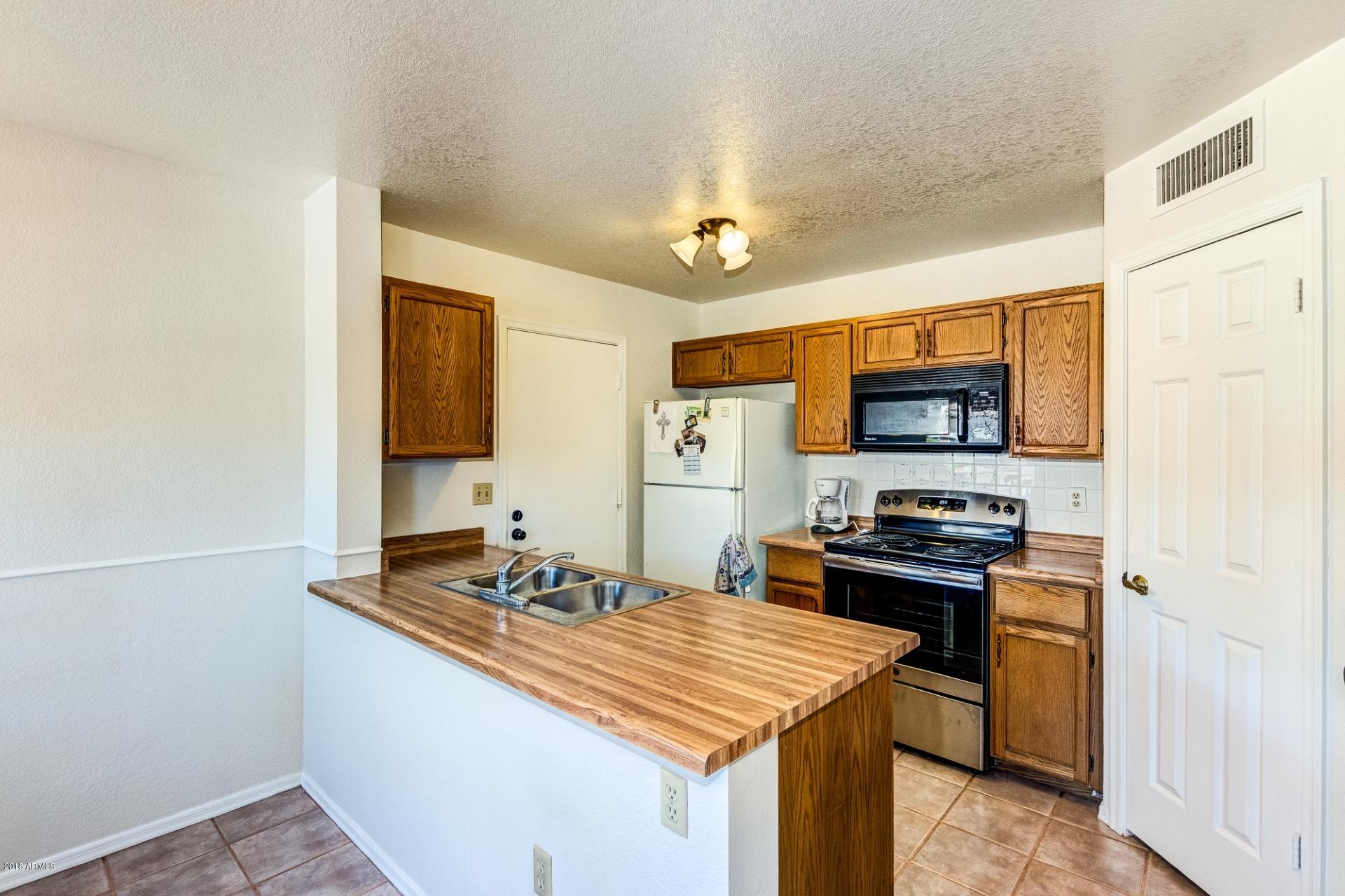 119 East Danbury Road Phoenix, AZ 85022 - Photo 7 of 18 Danbury (4)