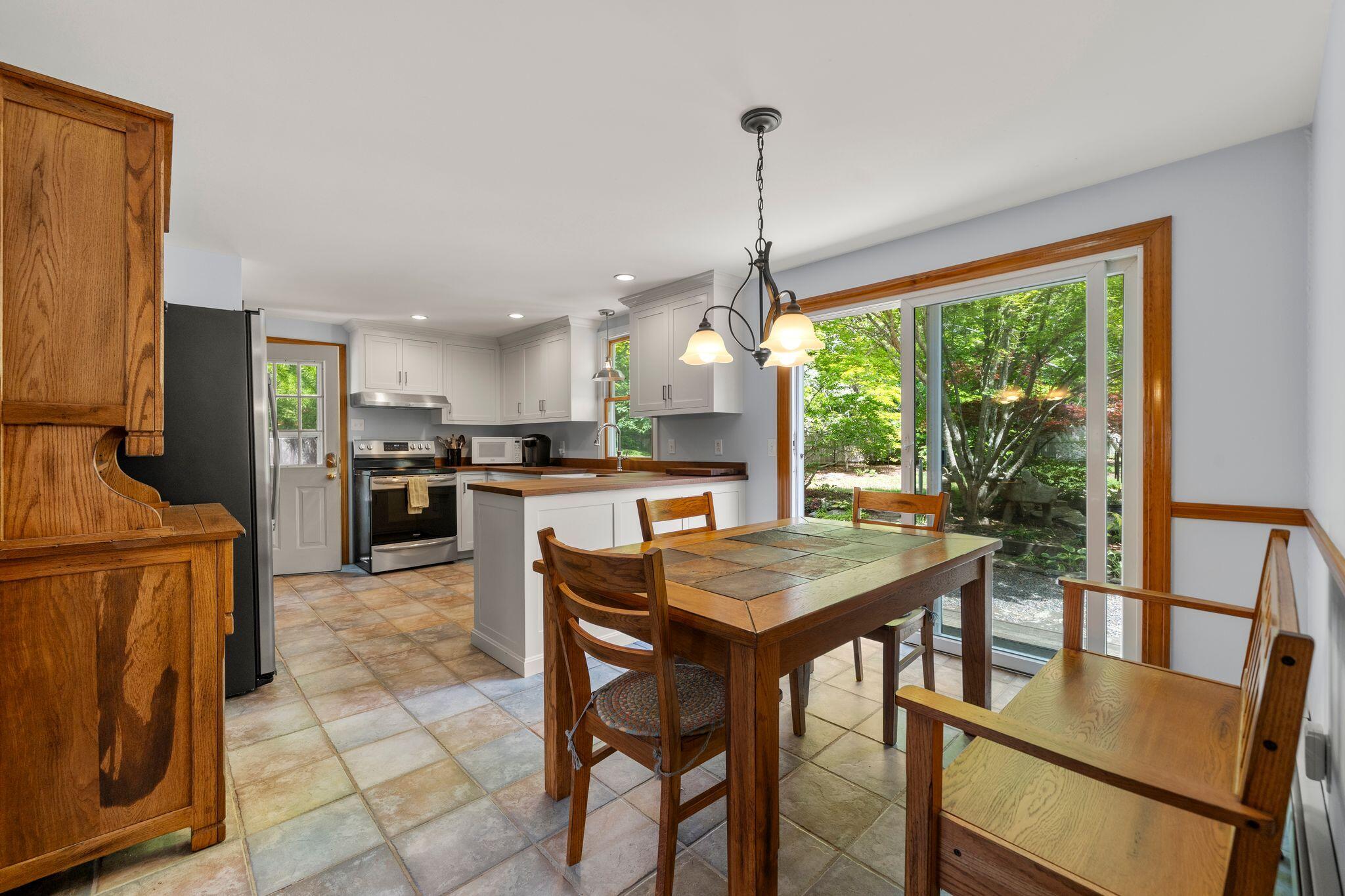 42 Indian Hill Road Chatham, MA 02633 - Photo 4 of 46 DSC05852