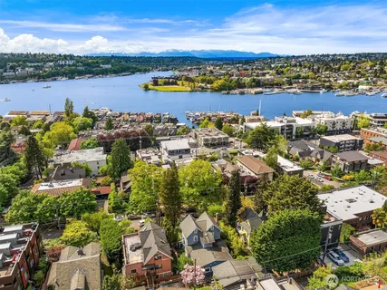 $1,295,000 | 2616 Franklin Avenue East, Seattle, WA 98102