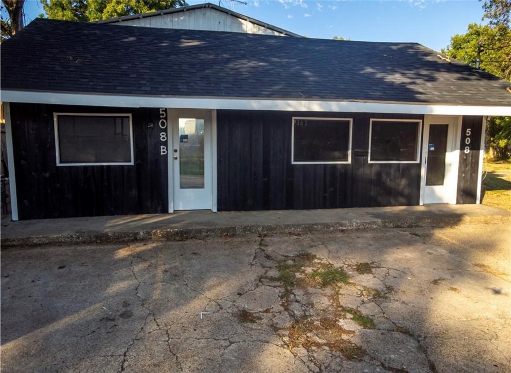 508 East 32nd Street Bryan, TX 77803 - Photo 8 of 10 a front view of a house