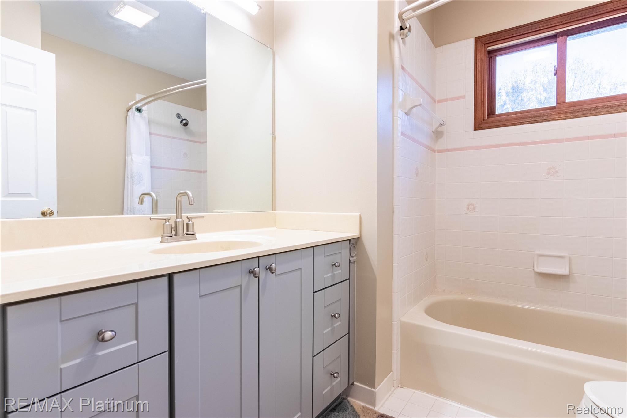 1732 North Hacker Road Howell, MI 48843 - Photo 54 of 74 50.Bathroom