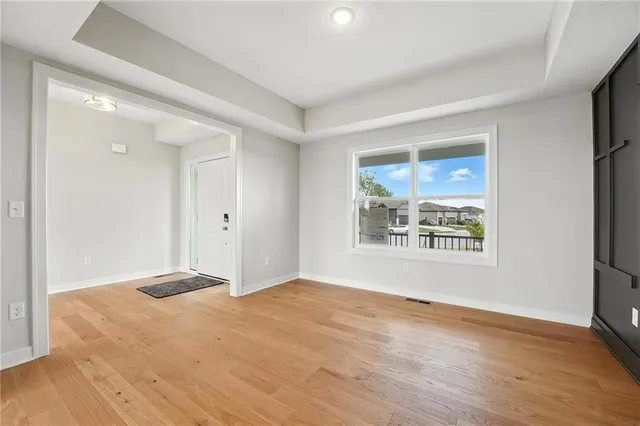 $584,950 | 1937 Southwest Hightown Drive, Lee's Summit, MO 64082