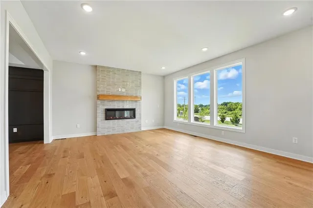 $584,950 | 1937 Southwest Hightown Drive, Lee's Summit, MO 64082