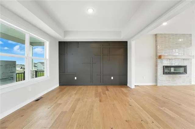 $584,950 | 1937 Southwest Hightown Drive, Lee's Summit, MO 64082