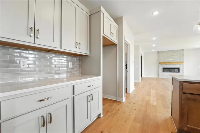 $584,950 | 1937 Southwest Hightown Drive, Lee's Summit, MO 64082