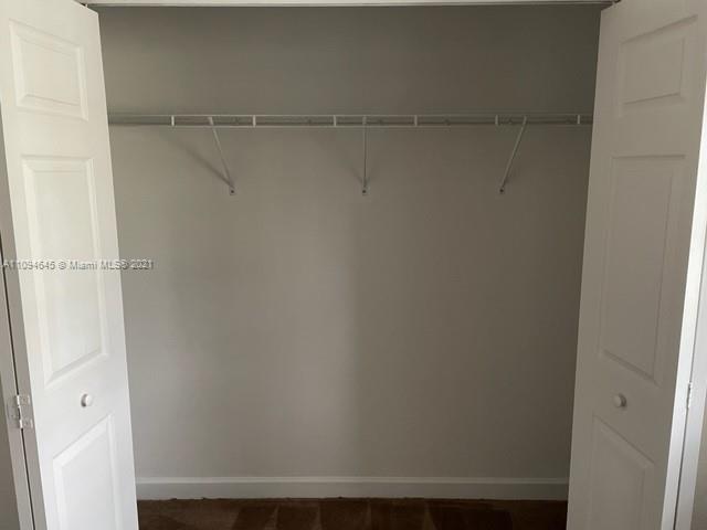 Oasis Homestead, FL 33033 - Photo 16 of 37 a view of small space