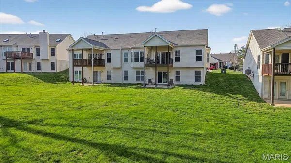 $350,000 | 32 Turtle Creek Villas Drive, Unit 8L, O'Fallon, MO 63366