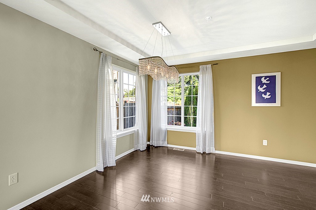 4312 Northeast 9th Place Renton, WA 98059 - Photo 8 of 15