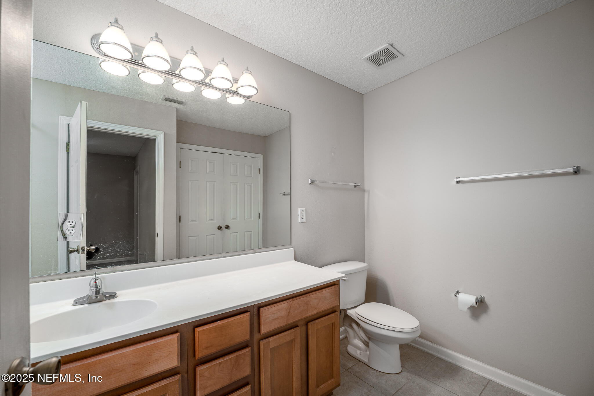 6700 Bowden Road, Unit 905 Jacksonville, FL 32216 - Photo 16 of 23 15 Second Bedroom’s Bathroom - 2nd Floor