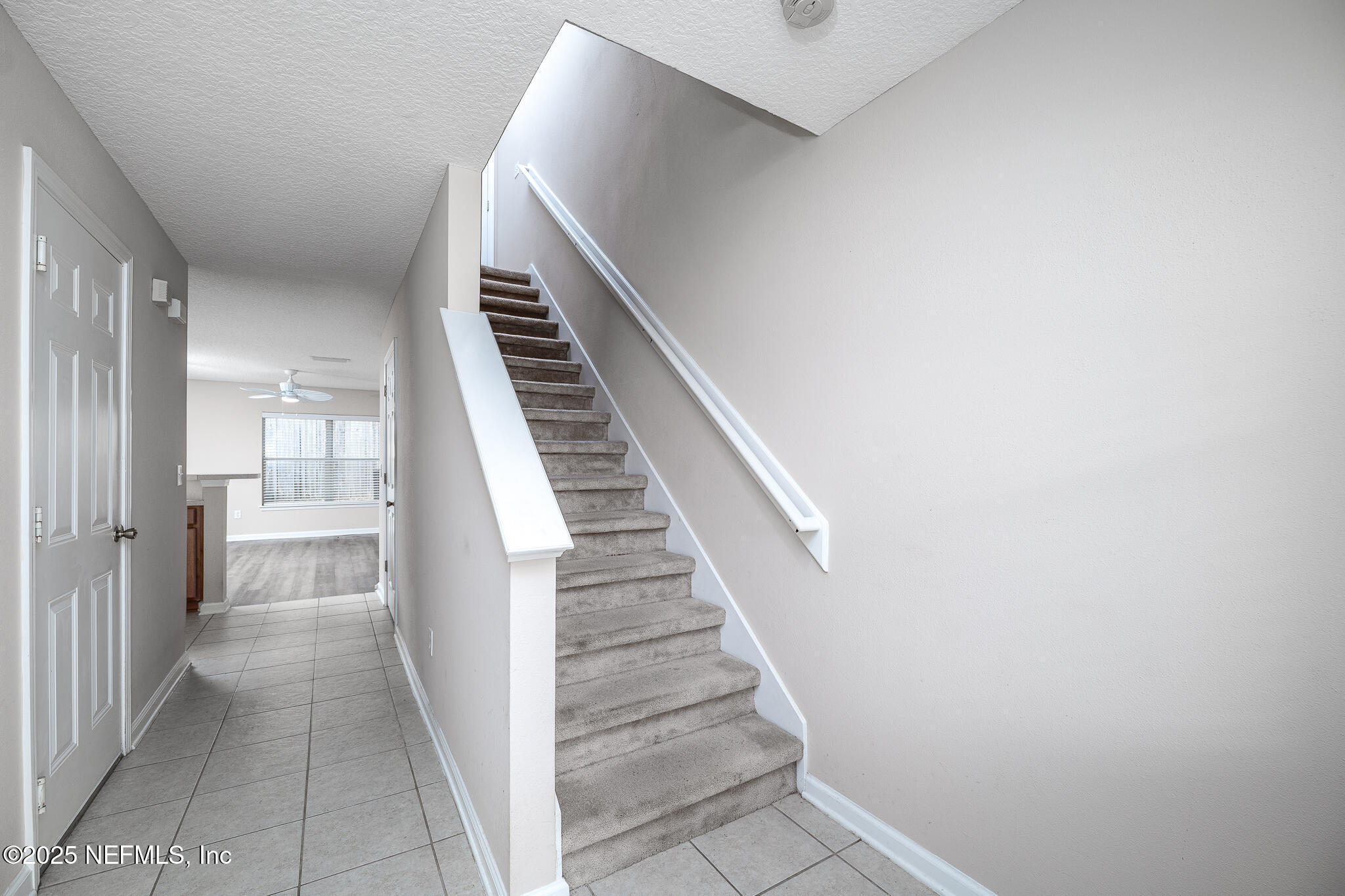 6700 Bowden Road, Unit 905 Jacksonville, FL 32216 - Photo 8 of 23 07 Foyer