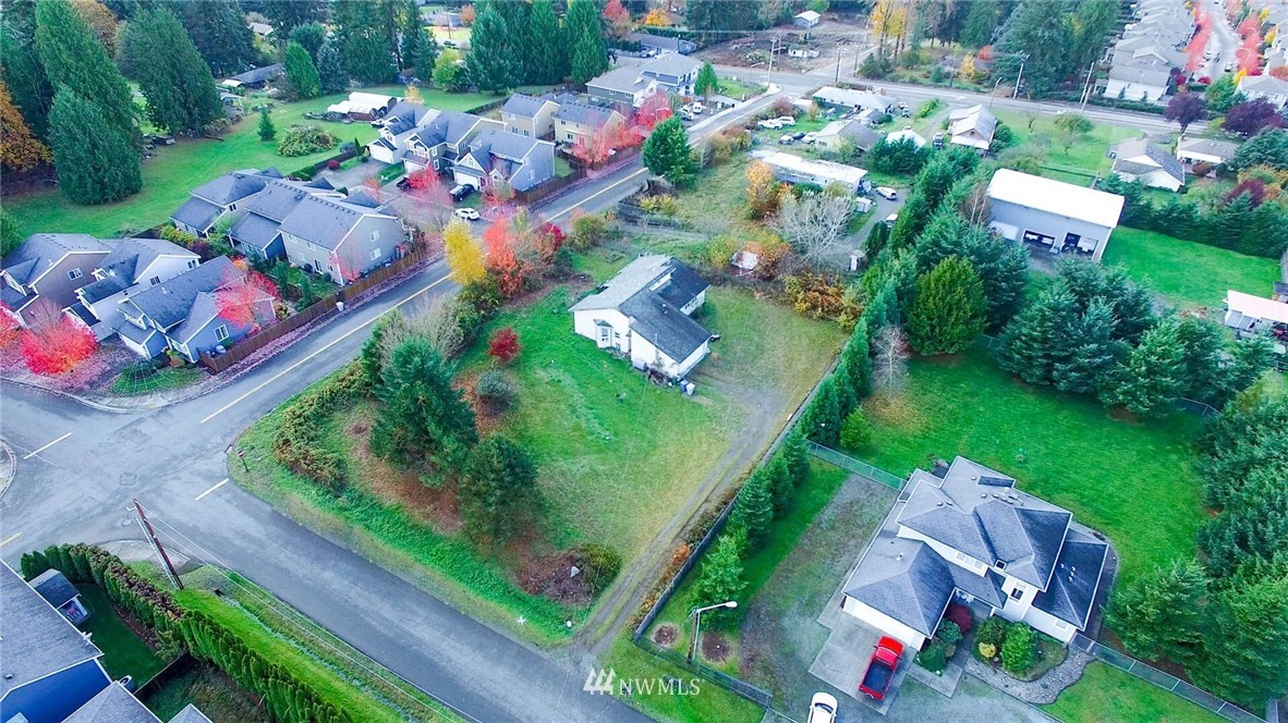 159 Yakima Avenue Southeast Renton, WA 98059 - Photo 4 of 19