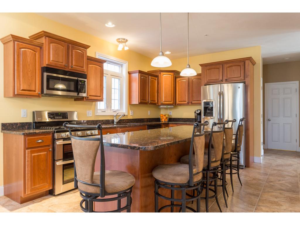 17 Williams Path Kingston, NH 03848 - Photo 2 of 32