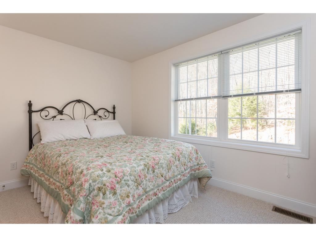 17 Williams Path Kingston, NH 03848 - Photo 21 of 32