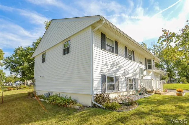 $199,000 | 702 West Washington Street, O'Fallon, IL 62269