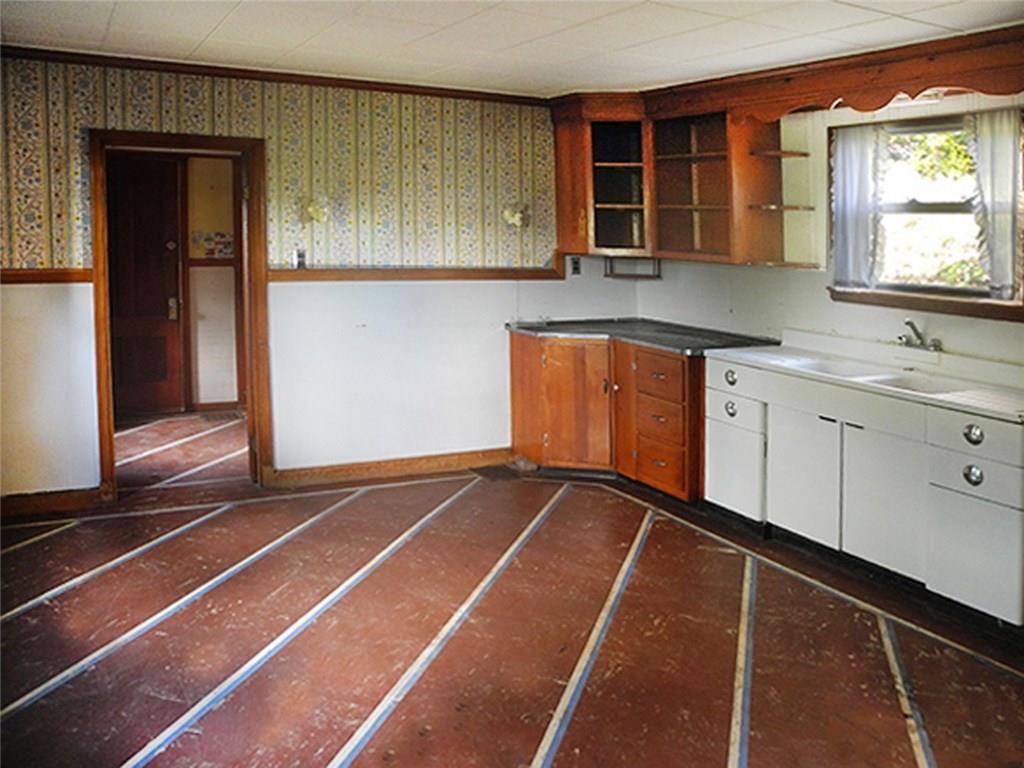 11 Cobbossee Avenue Gardiner, ME 04345 - Photo 3 of 18 Kitchen
