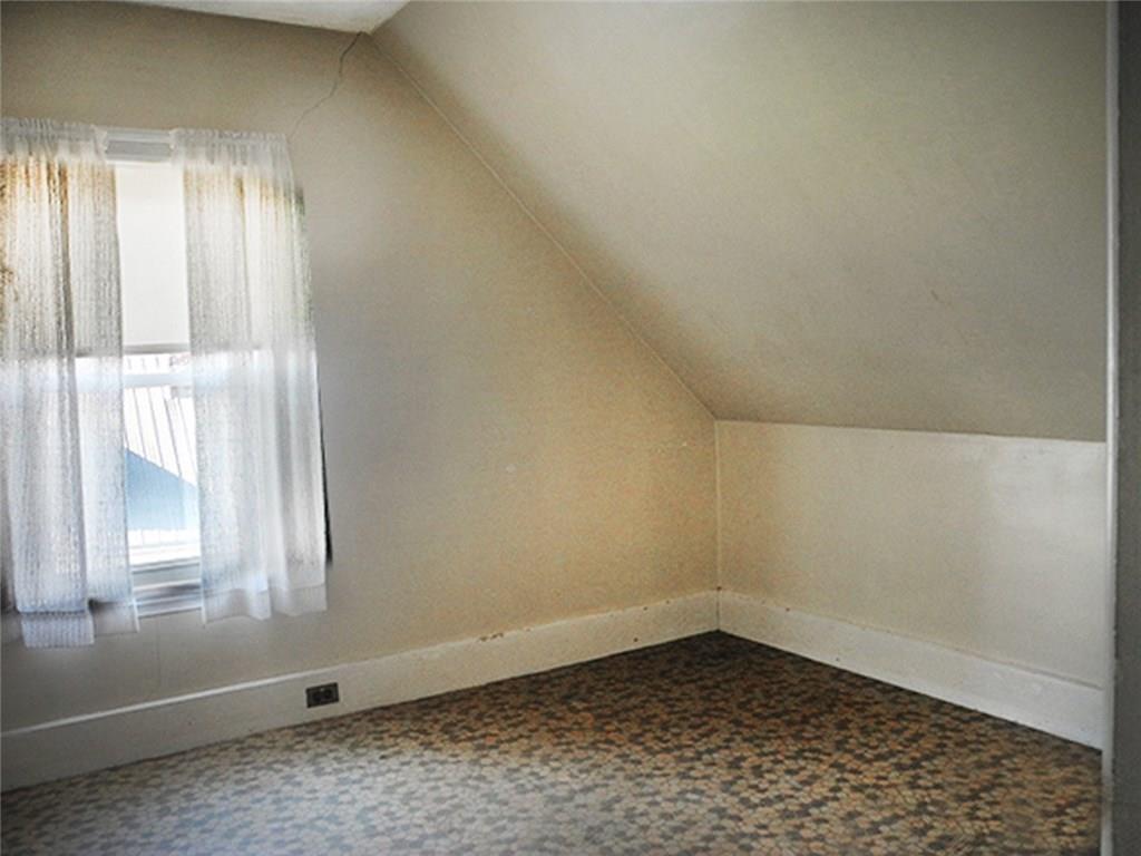 11 Cobbossee Avenue Gardiner, ME 04345 - Photo 8 of 18 Bedroom-3