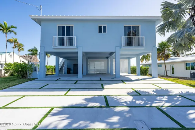 a house view with a outdoor space