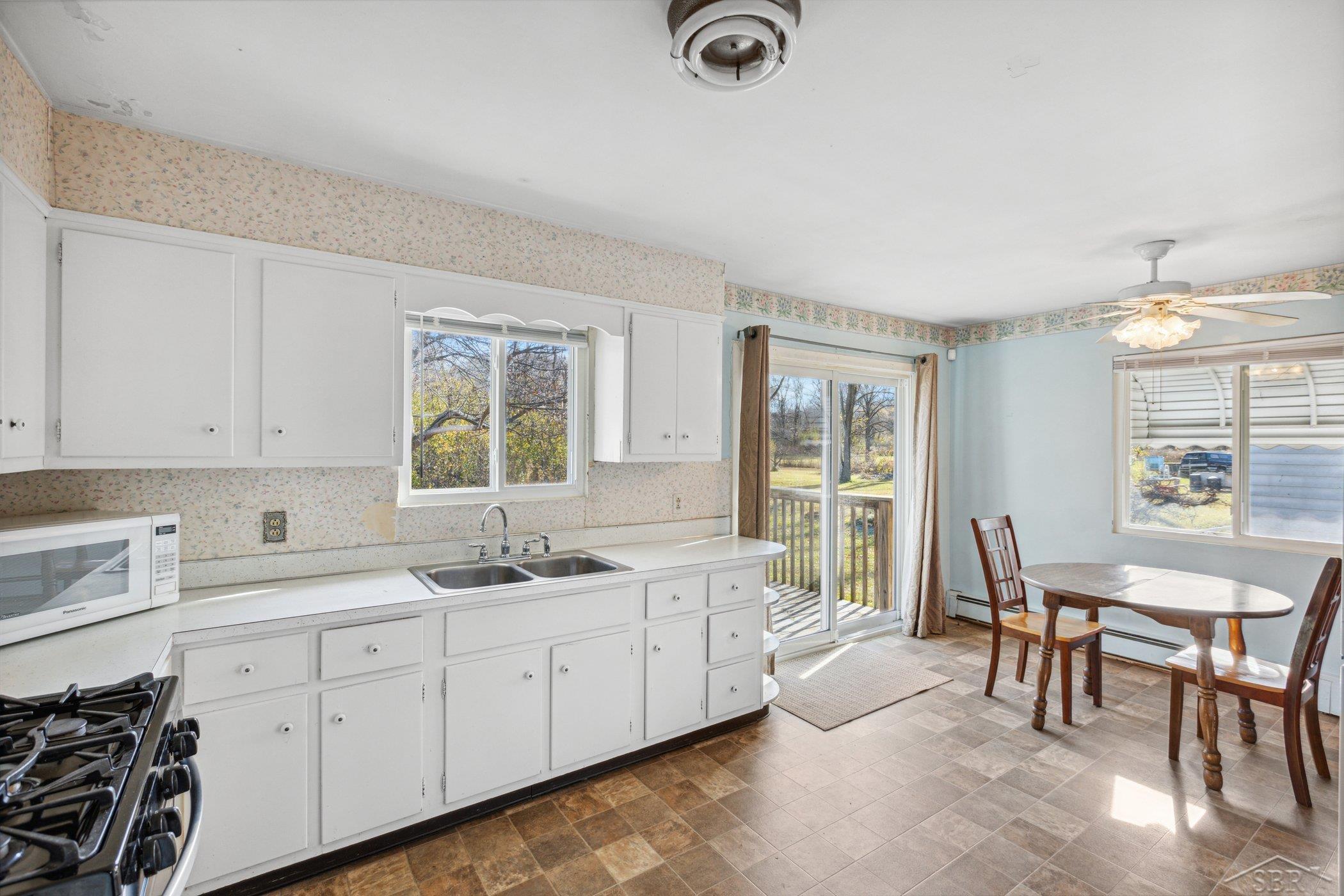 3645 Mack Road Saginaw, MI 48601 - Photo 10 of 30 50095988-9.JPG