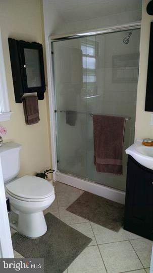 30 Cottage Avenue, Unit 3 Lancaster, PA 17602 - Photo 9 of 11 a bathroom with a toilet and a shower