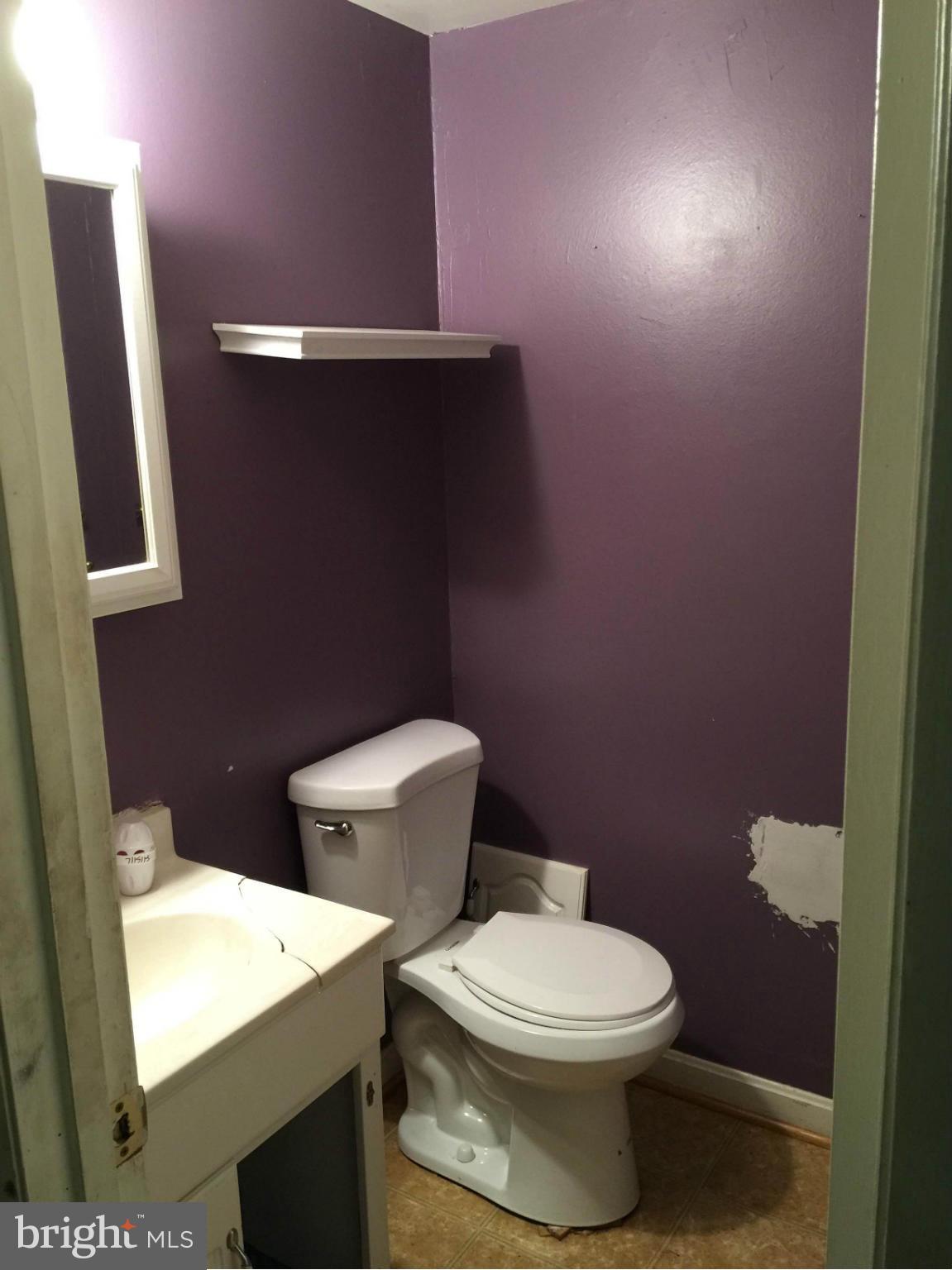 13482 Keytone Road Woodbridge, VA 22193 - Photo 12 of 18 Bath