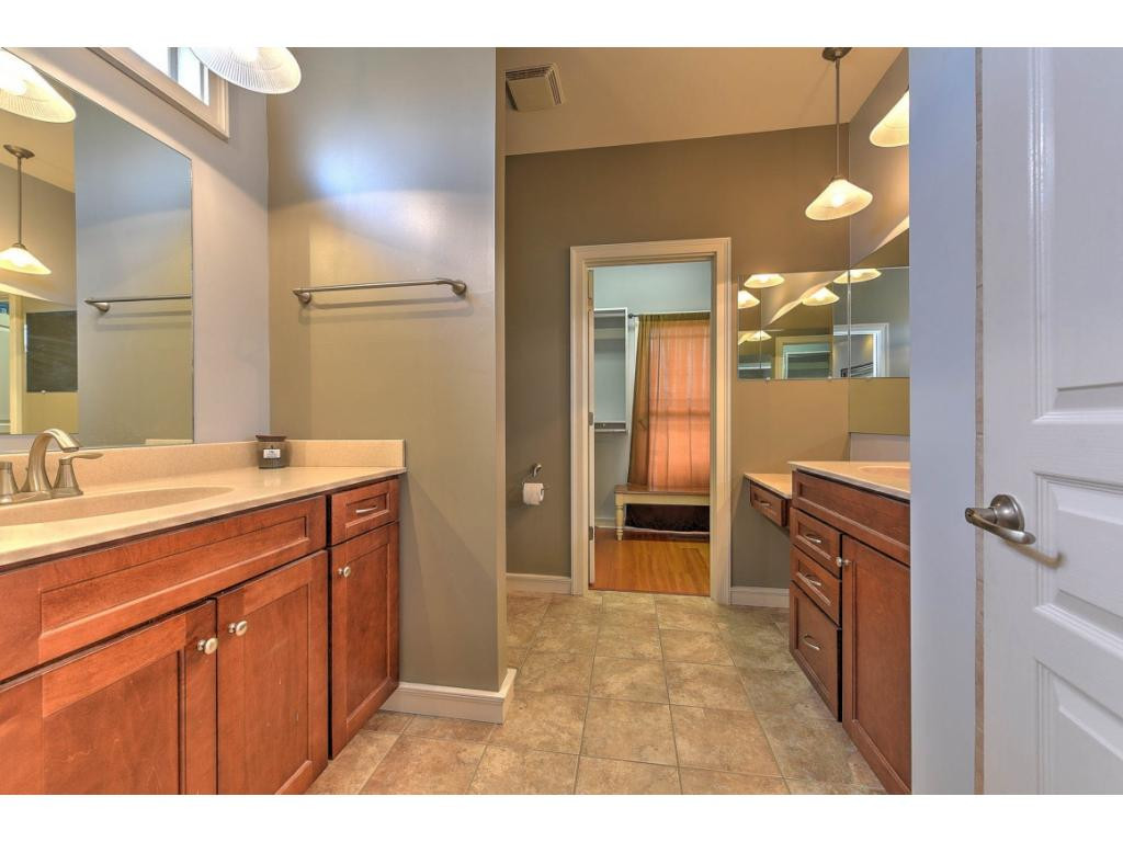 2310 Edinburgh Channel Road Kingsport, TN 37664 - Photo 15 of 36 Photo 15