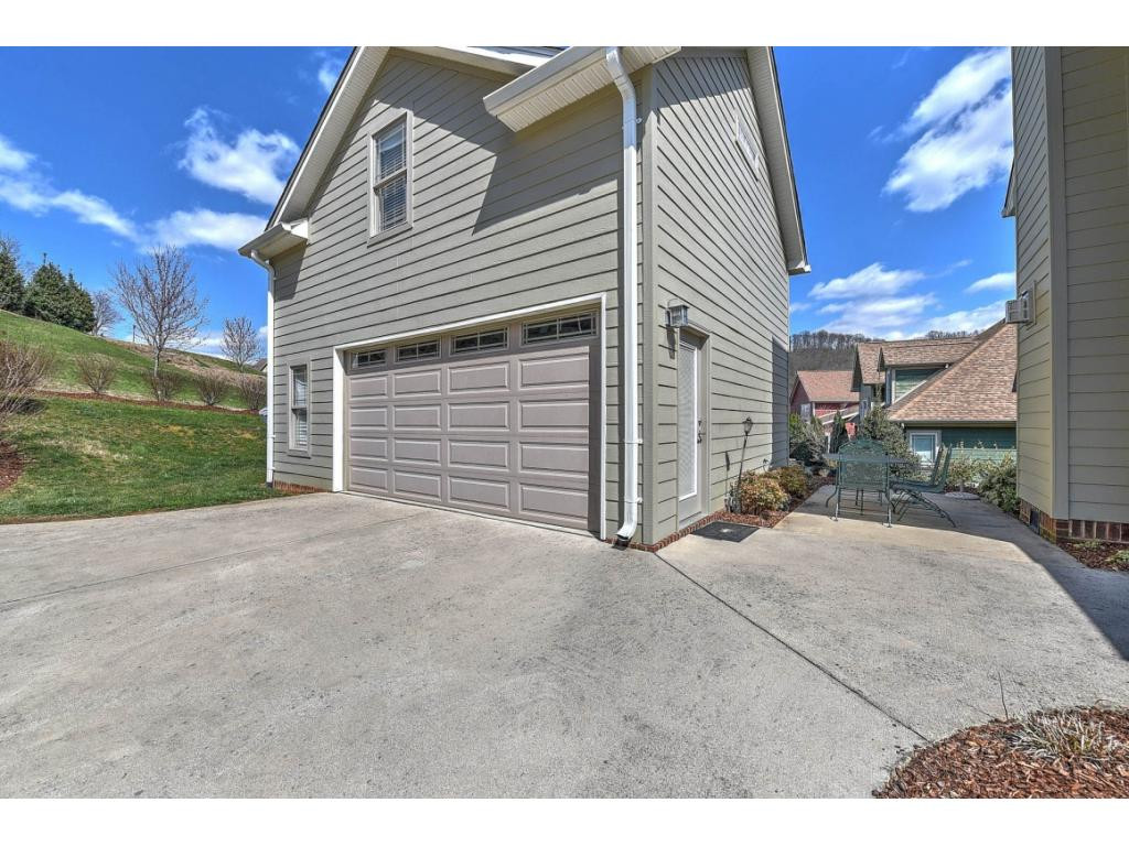 2310 Edinburgh Channel Road Kingsport, TN 37664 - Photo 32 of 36 Photo 32