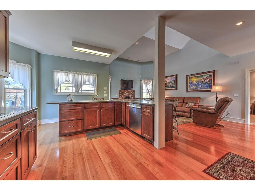 2310 Edinburgh Channel Road Kingsport, TN 37664 - Photo 6 of 36 Photo 6