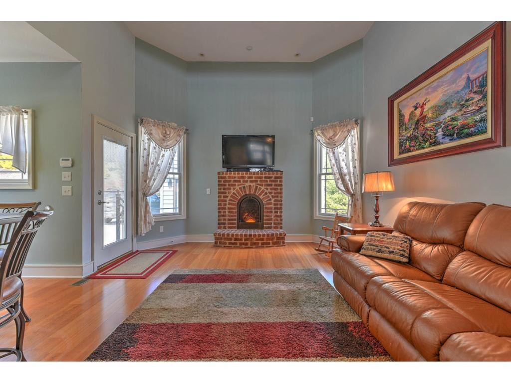 2310 Edinburgh Channel Road Kingsport, TN 37664 - Photo 10 of 36 Photo 10