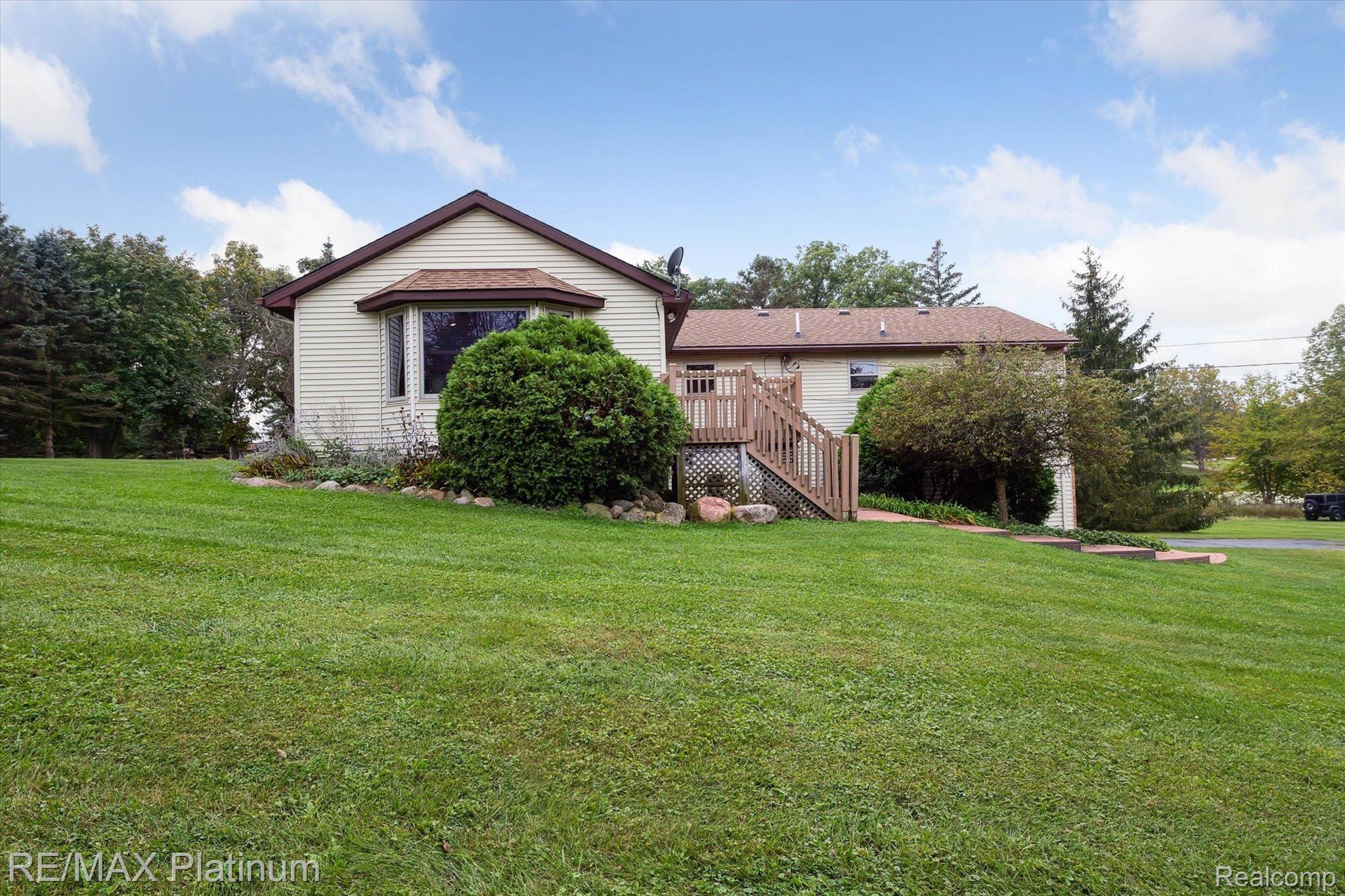 2876 Byron Road Howell, MI 48855 - Photo 27 of 31 Gallery Image 27