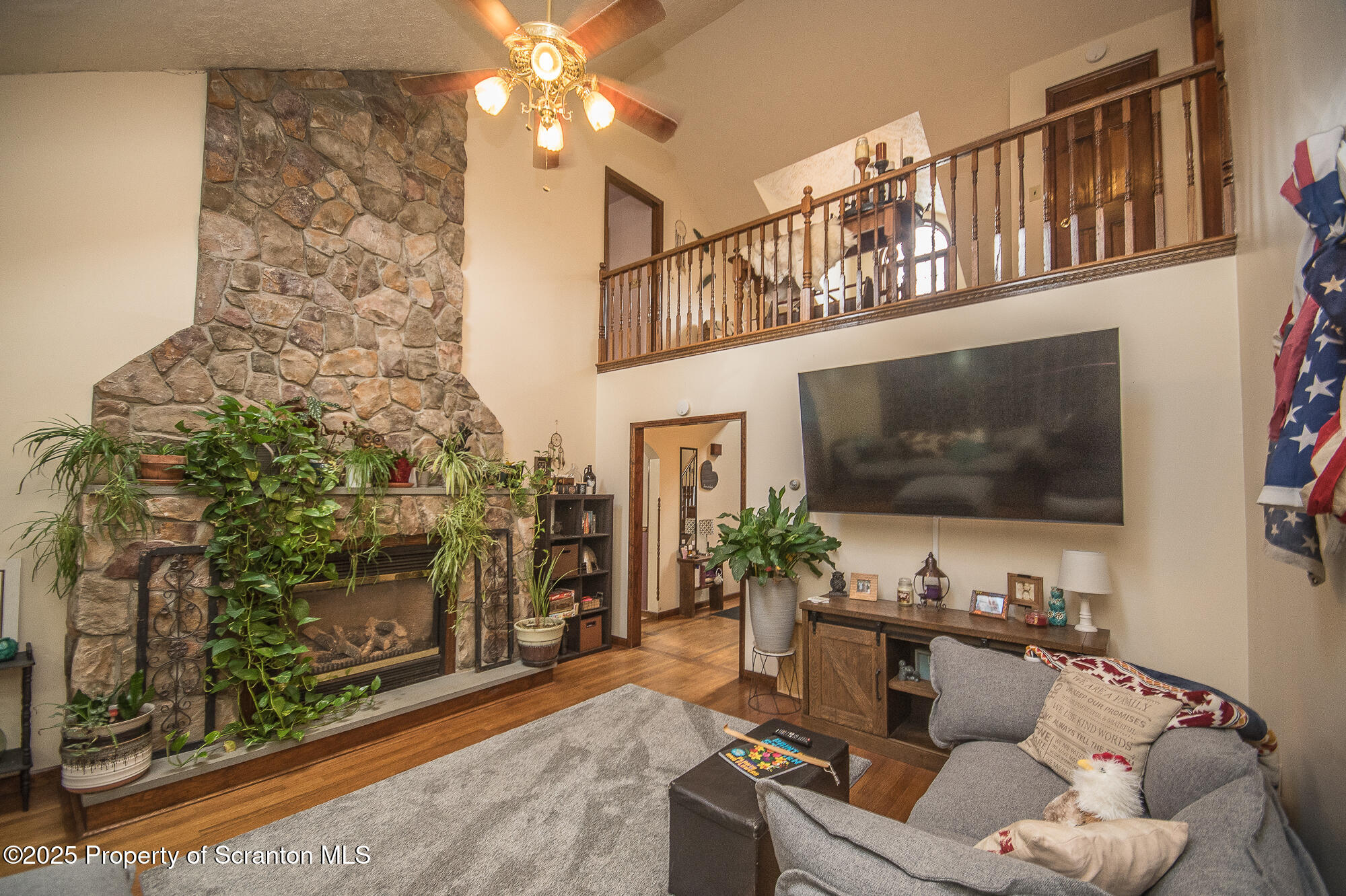 193 Flat Rock Road Forest City, PA 18421 - Photo 22 of 55 Great Room