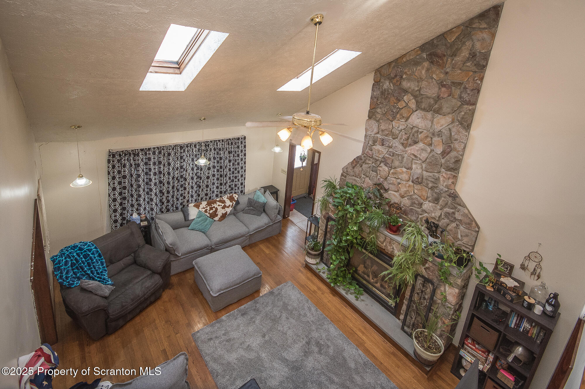 193 Flat Rock Road Forest City, PA 18421 - Photo 25 of 55 Great Room