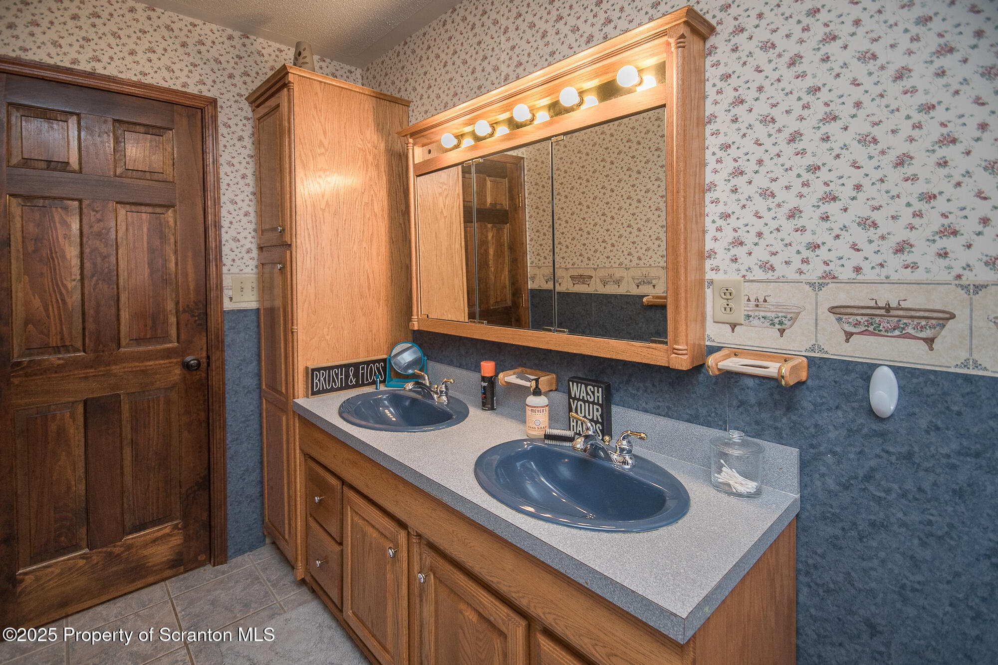 193 Flat Rock Road Forest City, PA 18421 - Photo 40 of 55 Full Bathroom