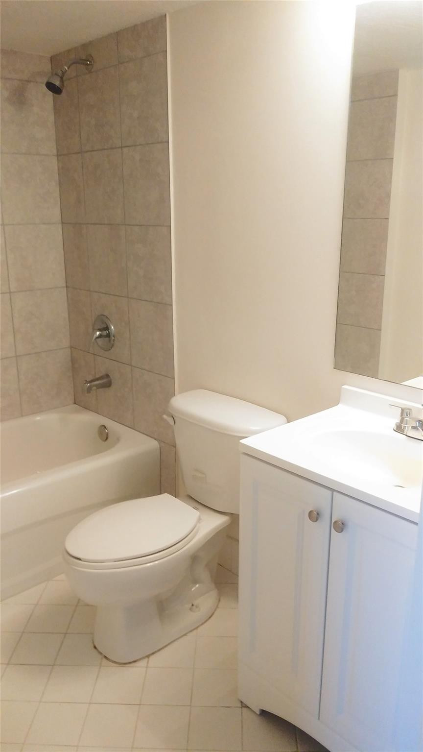 2731 Southeast 12th Road, Unit 105 Homestead, FL 33035 - Photo 11 of 14 Photo 11