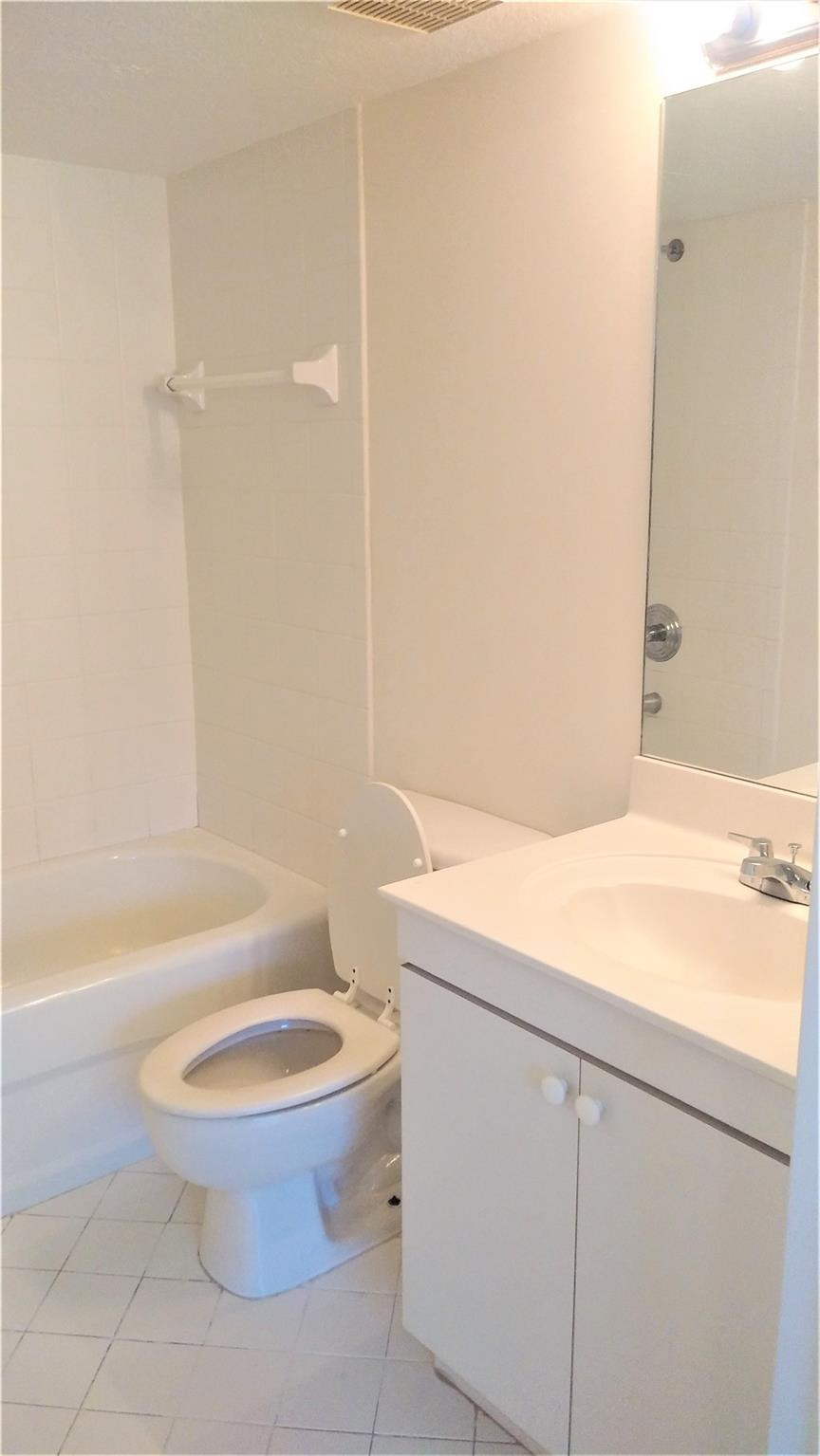 2731 Southeast 12th Road, Unit 105 Homestead, FL 33035 - Photo 9 of 14 Photo 9