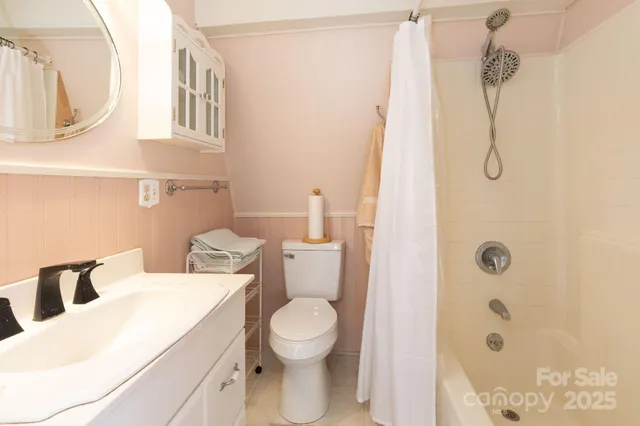 a house view with a outdoor space