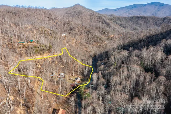 $480,000 | 1010 Melton Branch Road, Bakersville, NC 28705